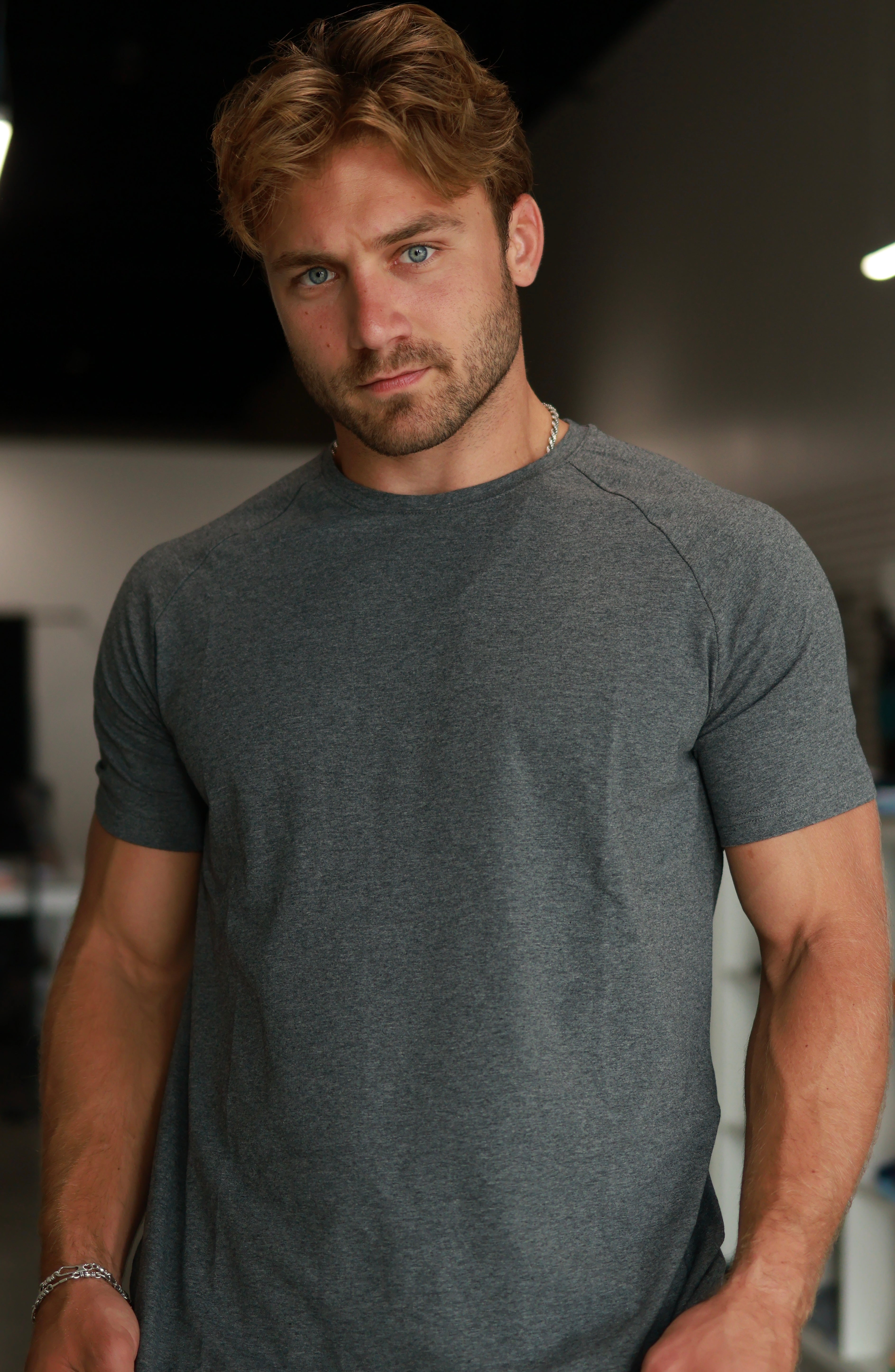 Men's Scoop Tee - Free Spirit Outlet Inc, Women's Athletic Wear, Fast Shipping